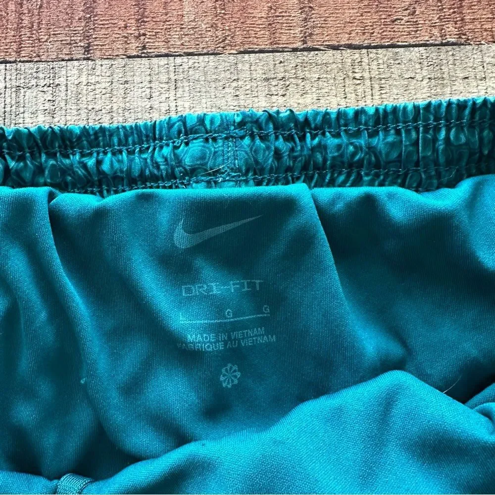 Girl’s Teal Athletic Shorts Nike Girl’s size large